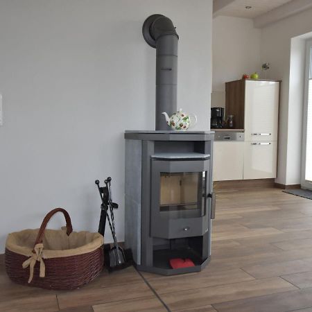 Cozy Holiday Home In Gross Schwansee With Sauna Eksteriør bilde